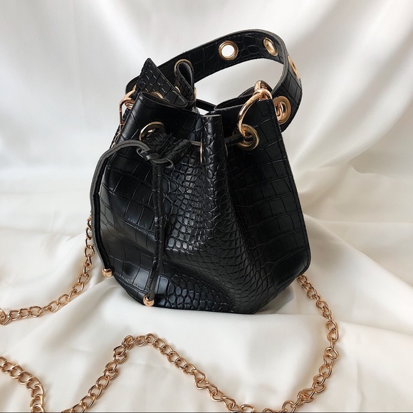 Croc Bucket Bag - Picture 5 of 8